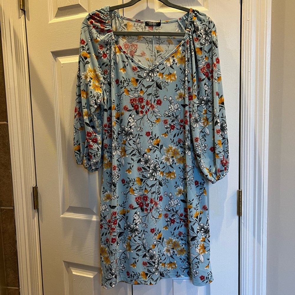CURE women’s medium floral dress.